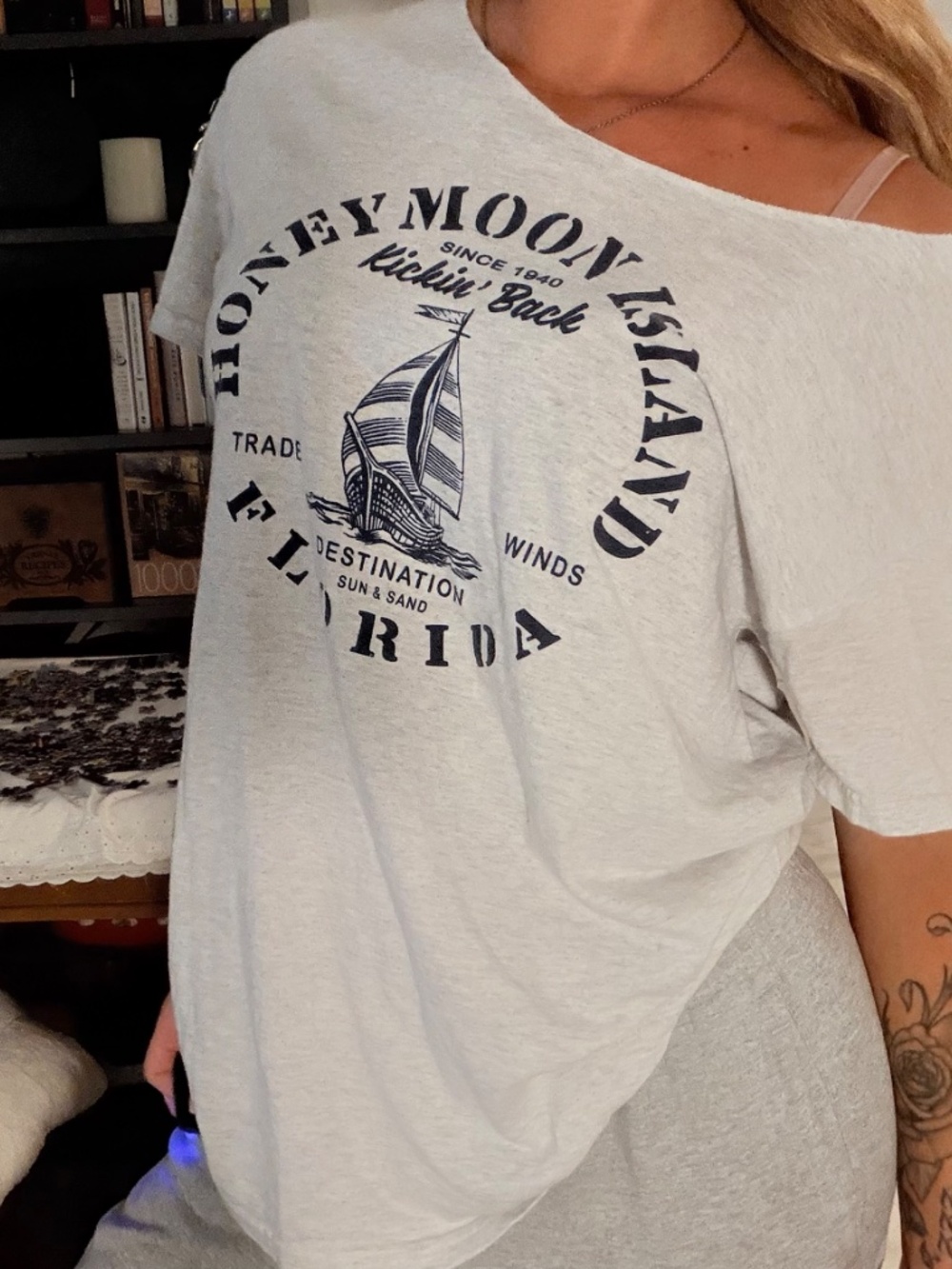 gray oversized off shoulder graphic tee - Picture 2 of 4